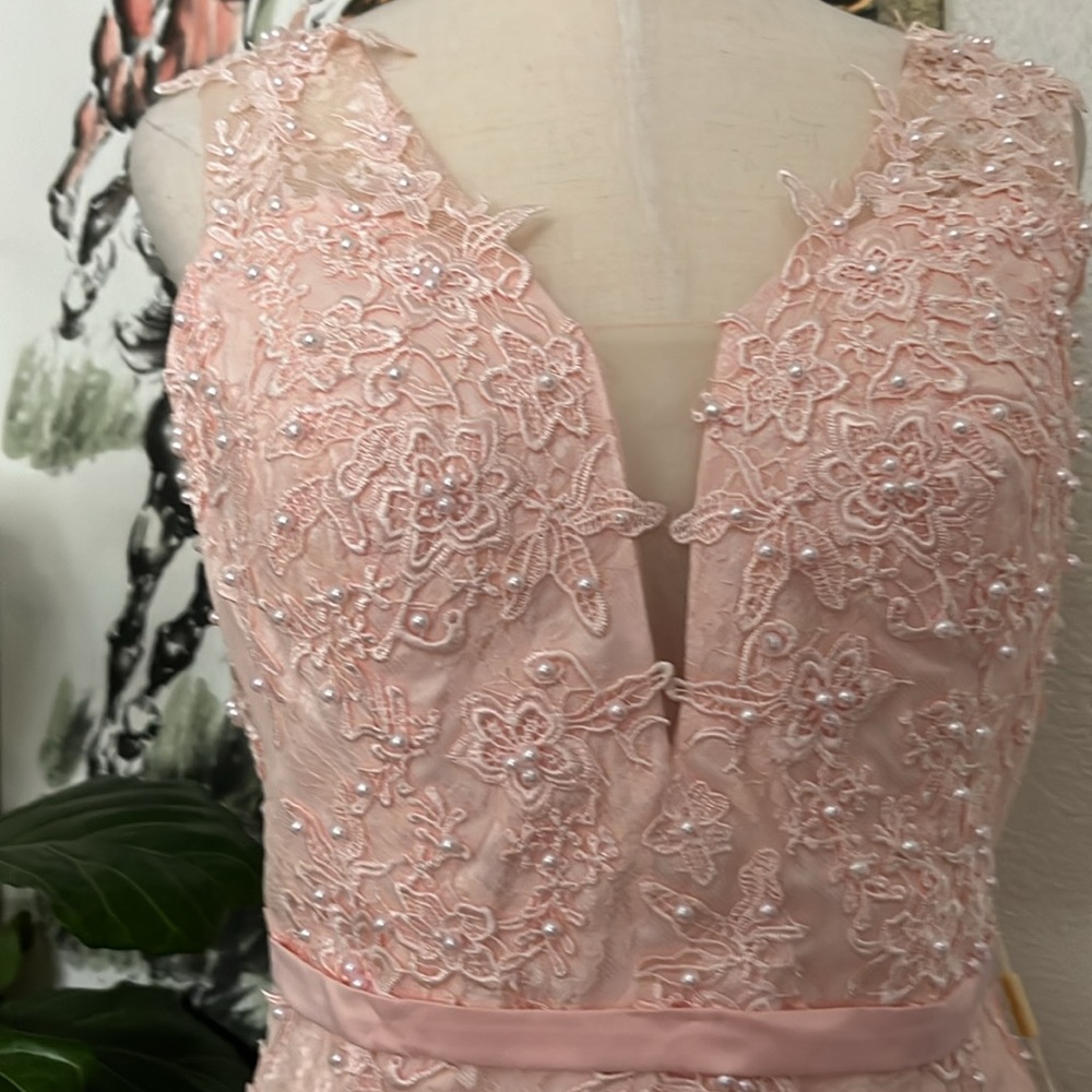 Peach colored dress - Picture 12 of 13